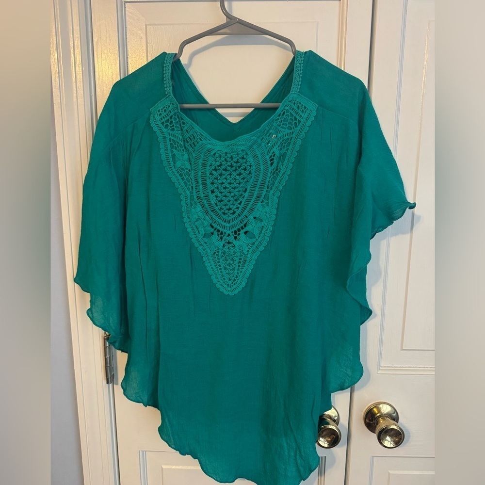 Casual yet elegant green neck angled flattering green blouse. XL